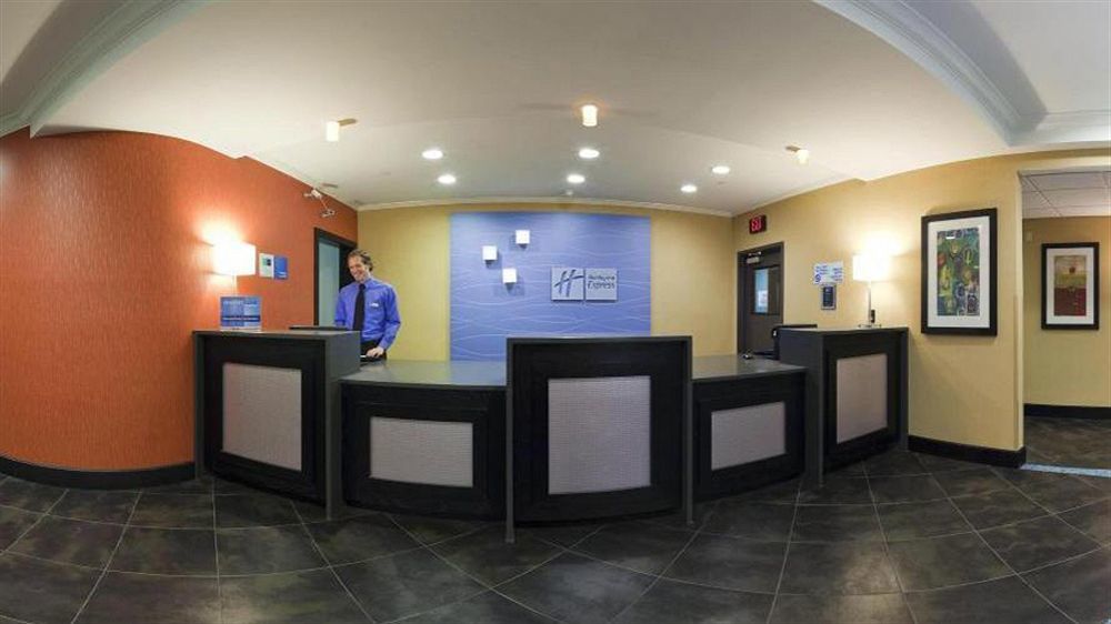 Holiday Inn Express Hotel & Suites North Kansas City By Ihg Exteriör bild