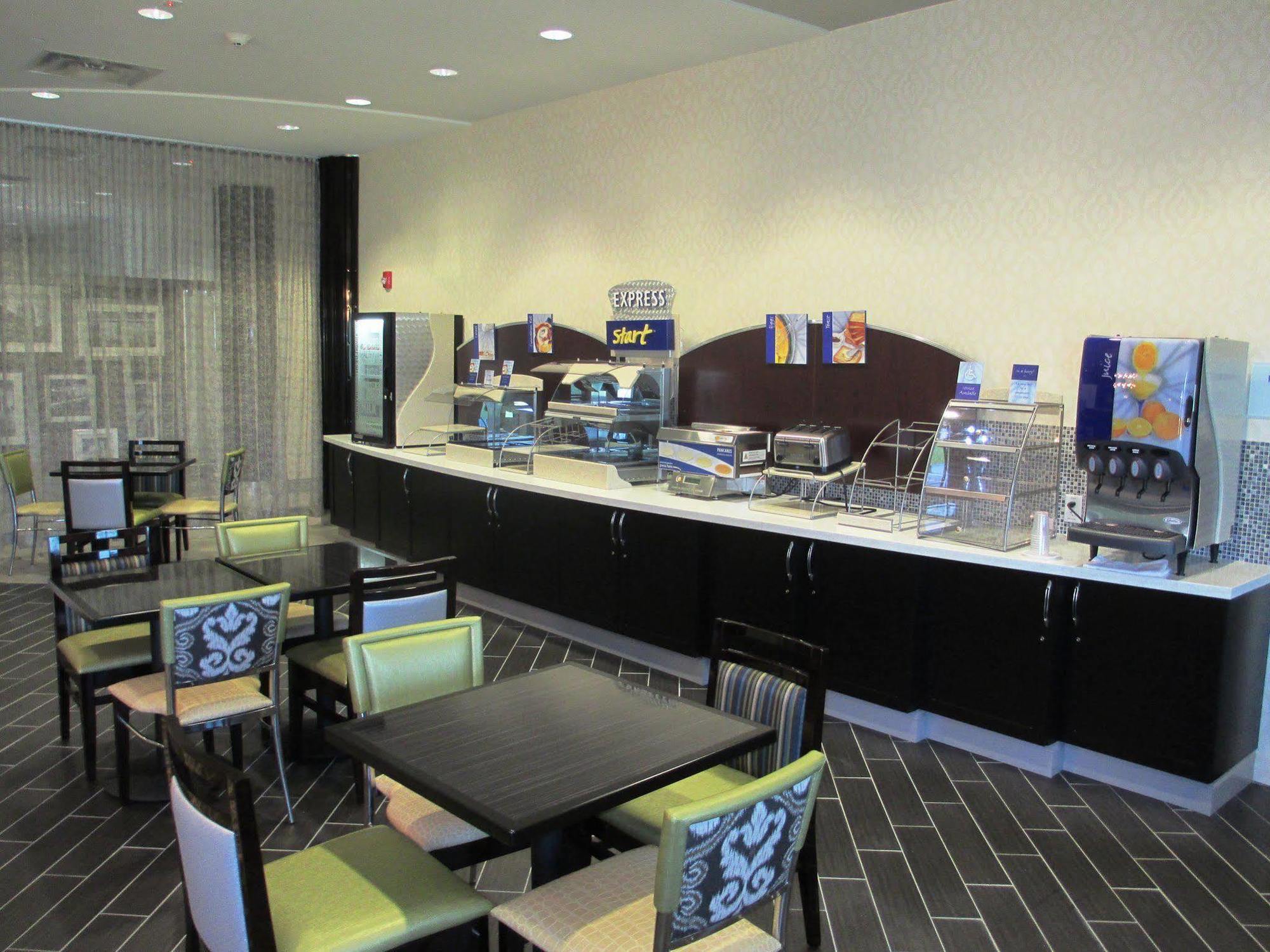 Holiday Inn Express Hotel & Suites North Kansas City By Ihg Exteriör bild