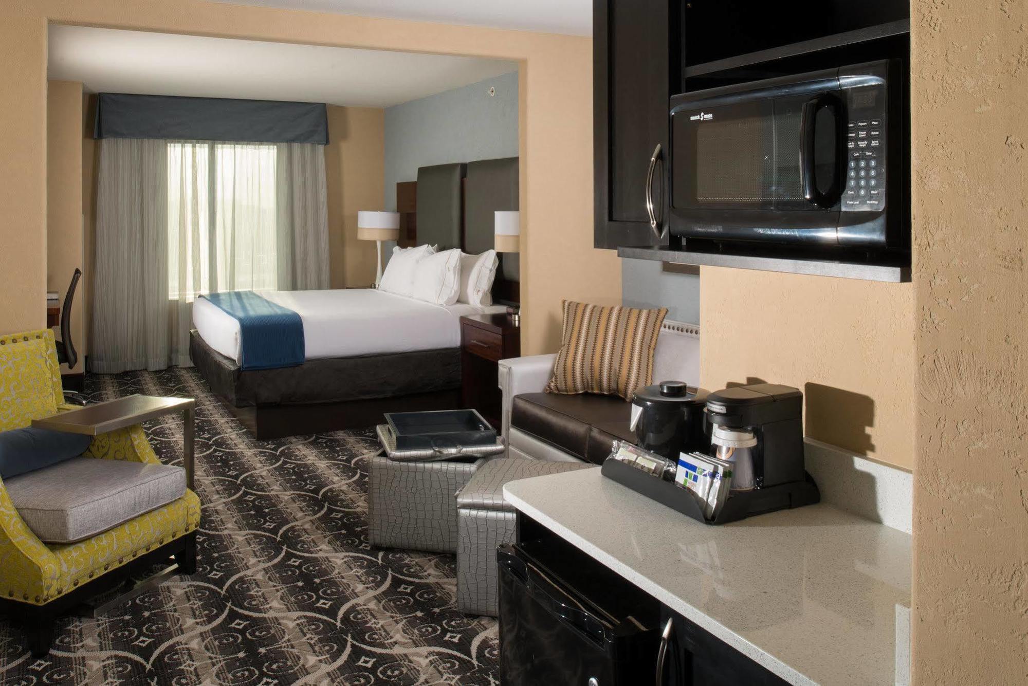 Holiday Inn Express Hotel & Suites North Kansas City By Ihg Exteriör bild