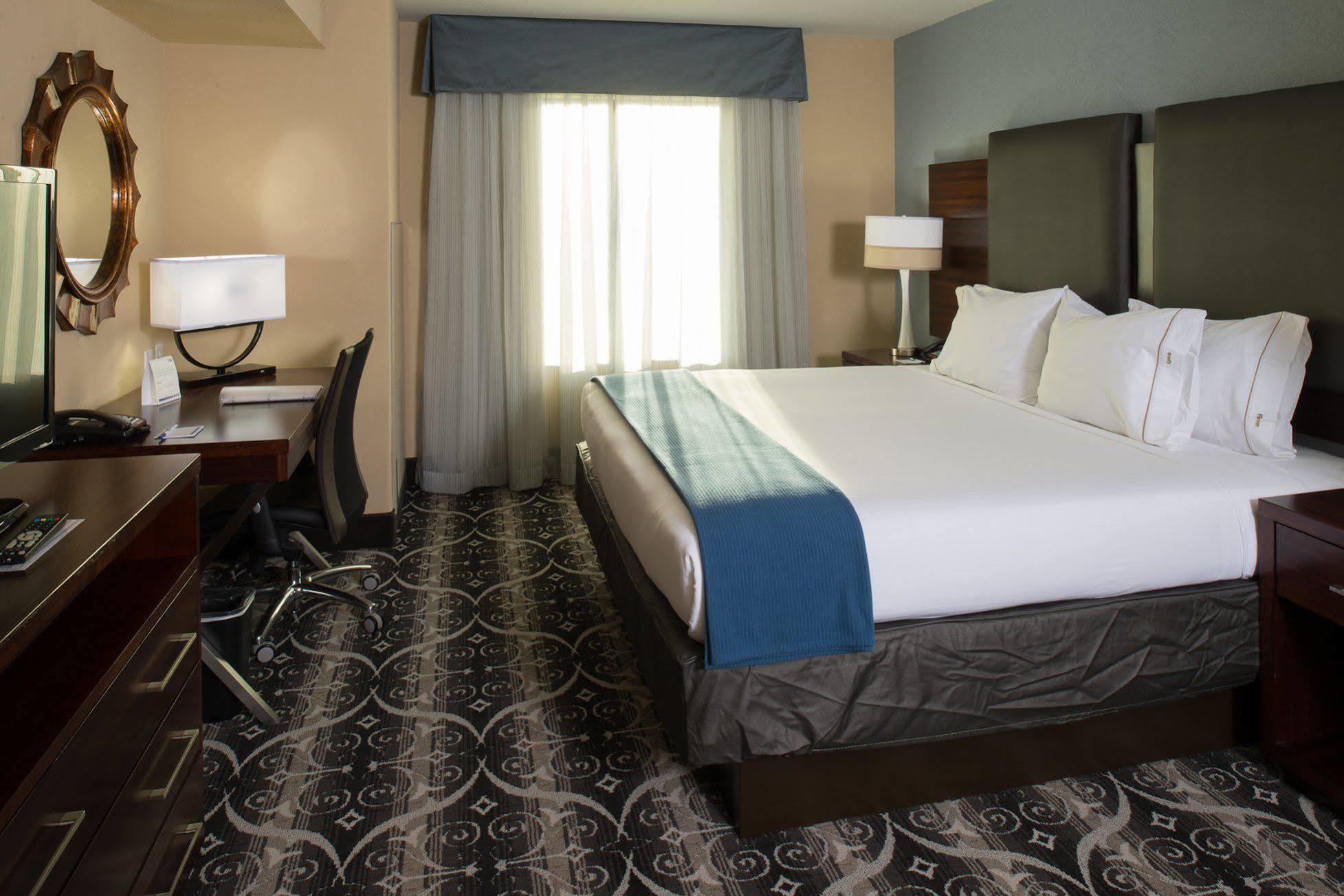 Holiday Inn Express Hotel & Suites North Kansas City By Ihg Exteriör bild