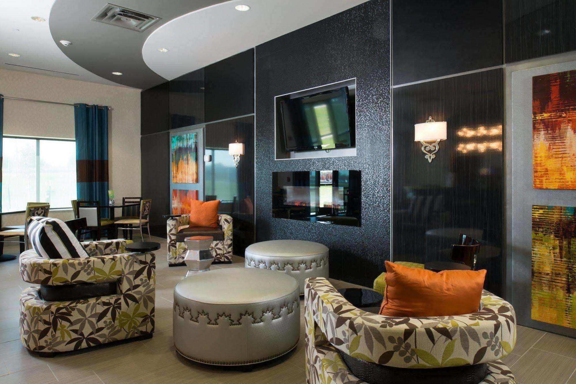 Holiday Inn Express Hotel & Suites North Kansas City By Ihg Exteriör bild