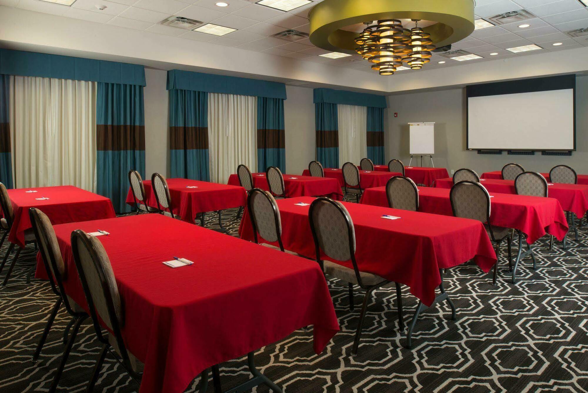 Holiday Inn Express Hotel & Suites North Kansas City By Ihg Exteriör bild