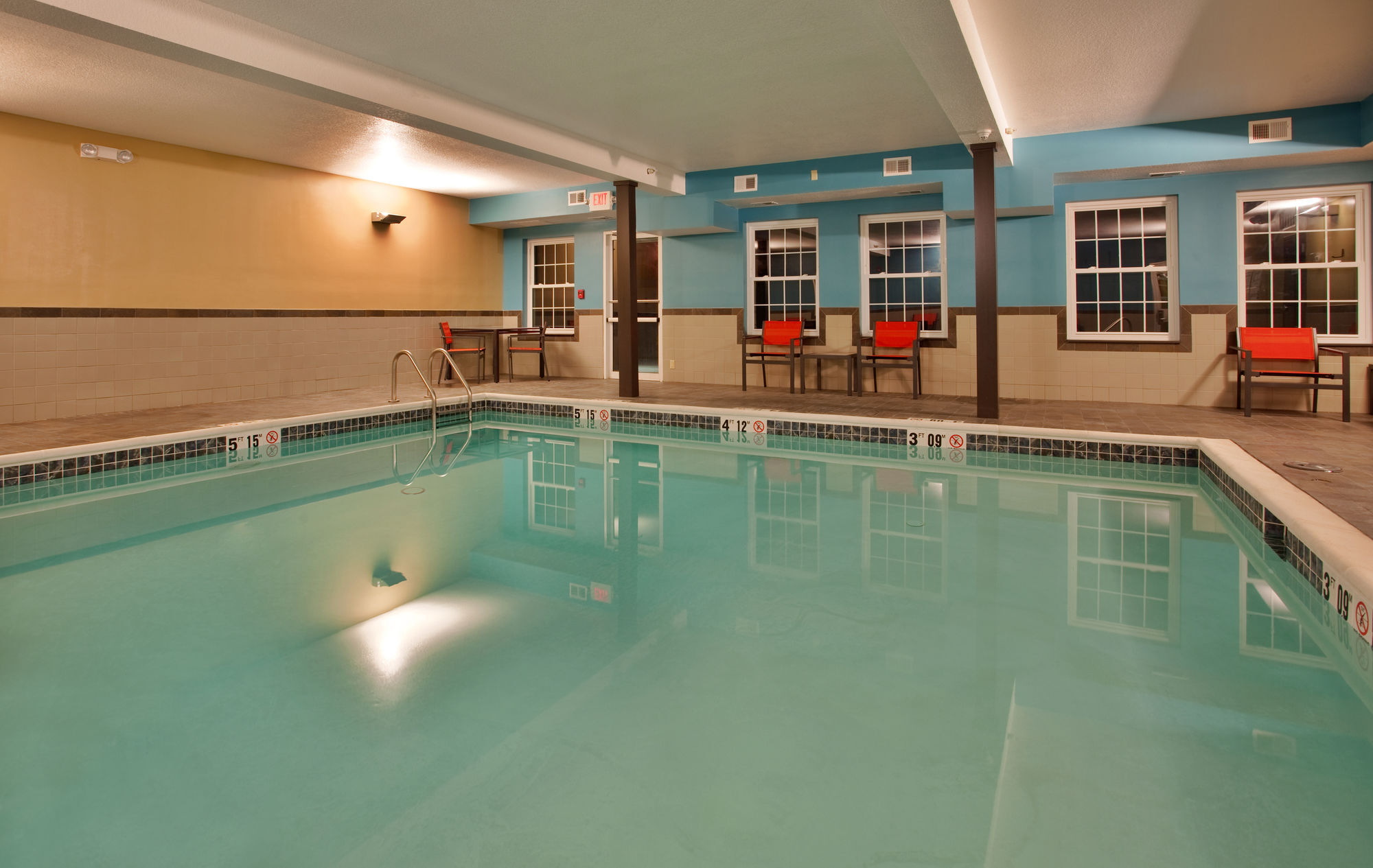 Holiday Inn Express Hotel & Suites North Kansas City By Ihg Exteriör bild