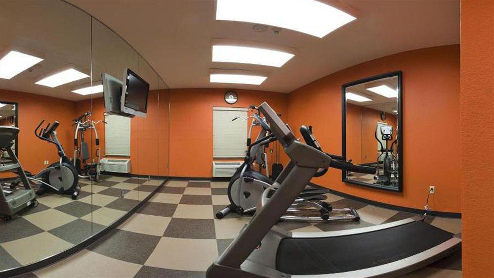 Holiday Inn Express Hotel & Suites North Kansas City By Ihg Exteriör bild