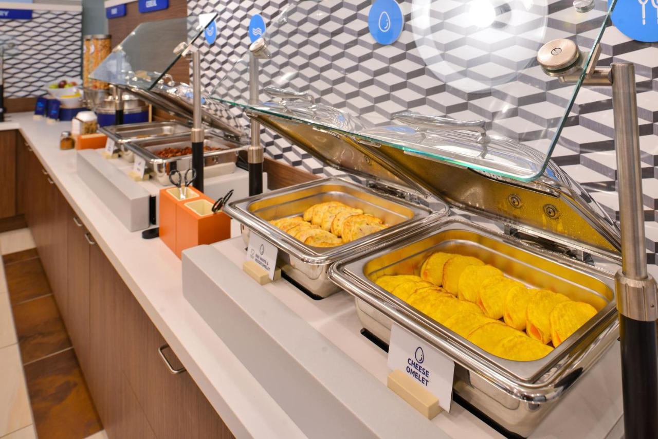 Holiday Inn Express Hotel & Suites North Kansas City By Ihg Exteriör bild